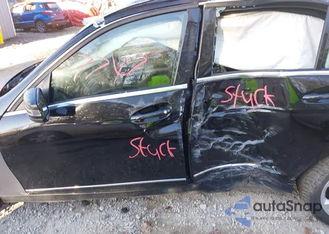 2011 Mercedes-Benz C 300 Luxury 4Matic из США, поврежденный, VIN WDDGF8BB6BR133215